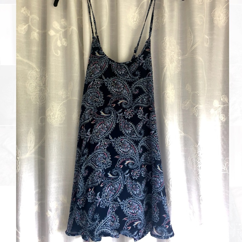 Dress - Picture 2 of 5